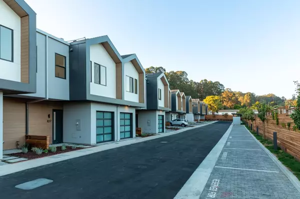 Soquel, CA 95073,105 Darlington