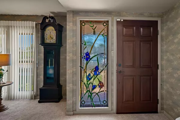 Salinas, CA 93901,30 Santa Ana DR