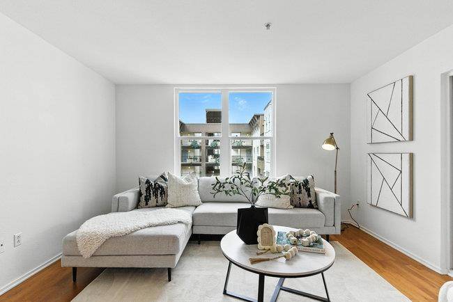 San Francisco, CA 94132,8200 Oceanview TER 321