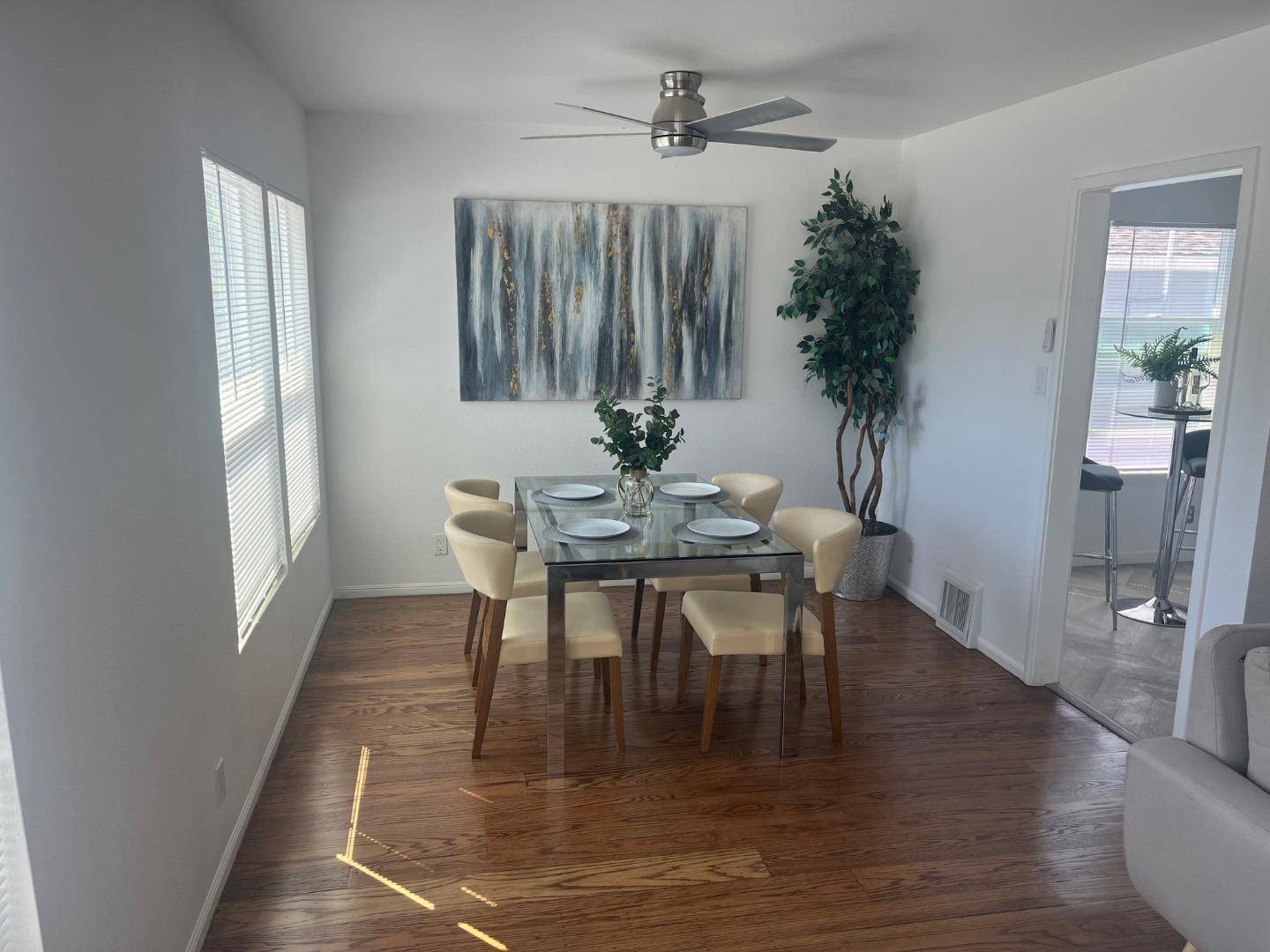 San Mateo, CA 94403,632 W 39th AVE