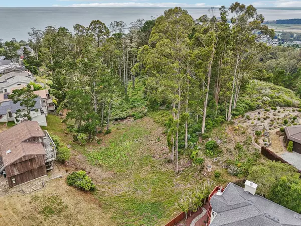 El Granada, CA 94018,000 Lewis AVE