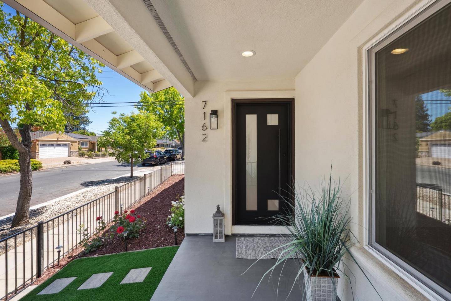 San Jose, CA 95129,7162 Bark LN
