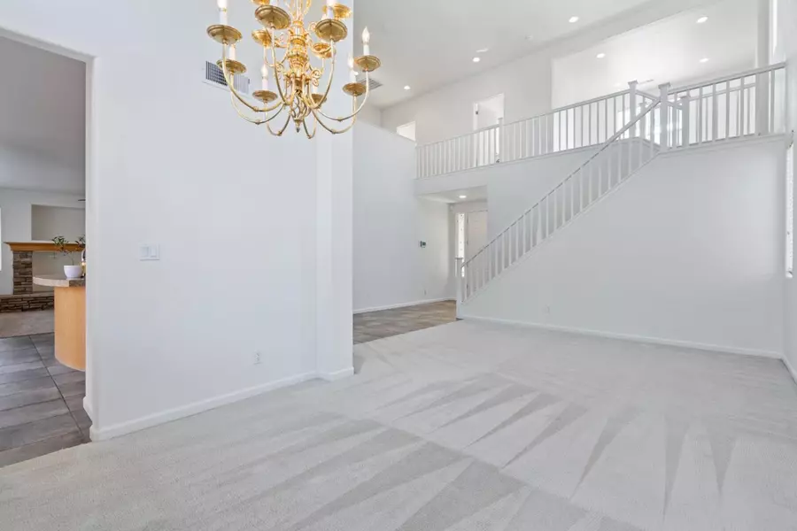1101 Freedom DR, Hollister, CA 95023