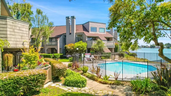 59 Cove LN, Redwood City, CA 94065