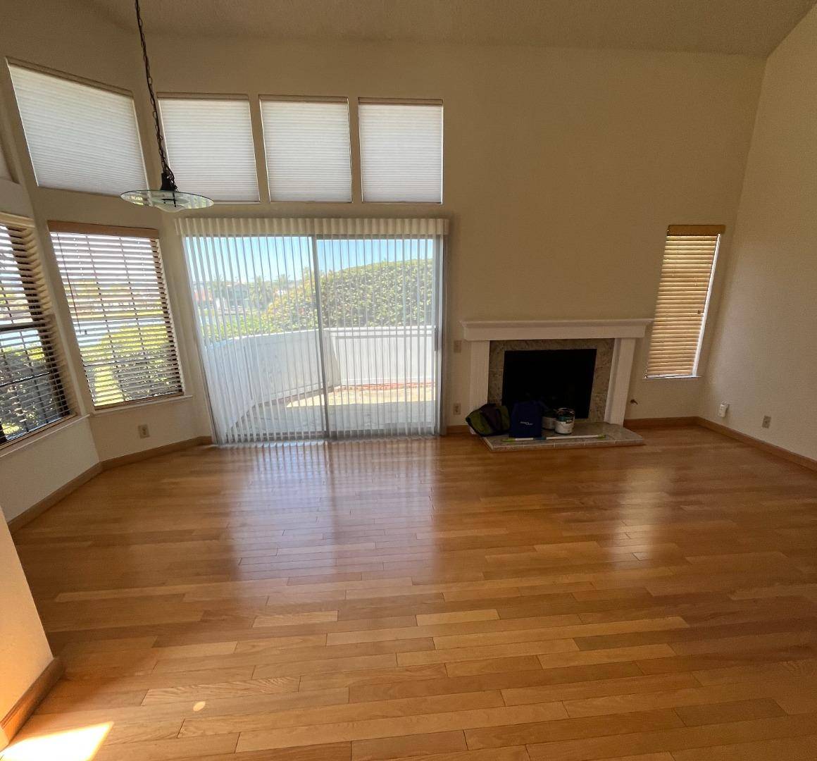 San Mateo, CA 94404,2033 Vista Del Mar