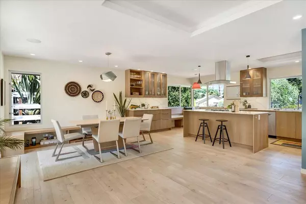 Santa Cruz, CA 95060,111 Esmeralda DR