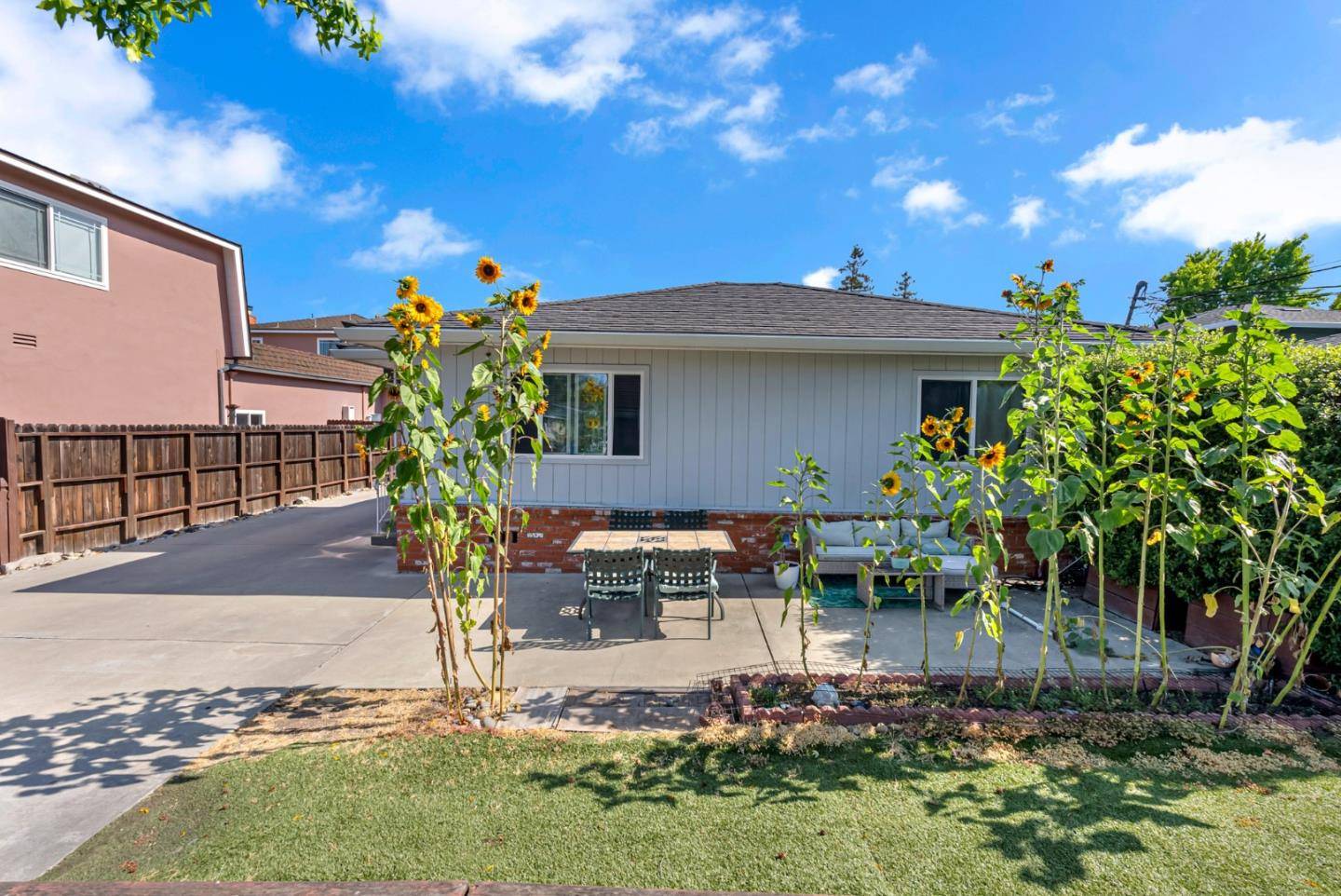 Redwood City, CA 94061,1567 Hawes CT