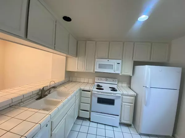Belmont, CA 94002,321 Treasure Island DR
