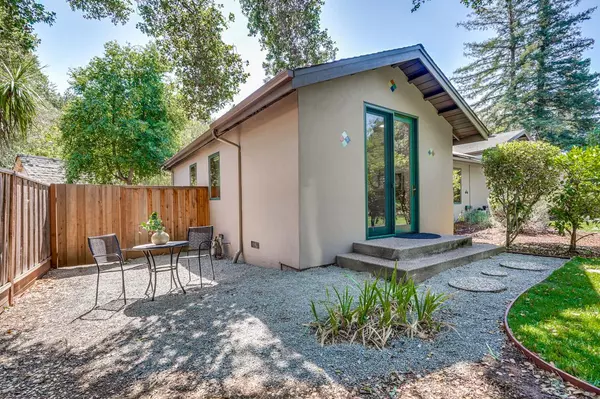 Los Altos, CA 94024,1625 Hazelaar WAY