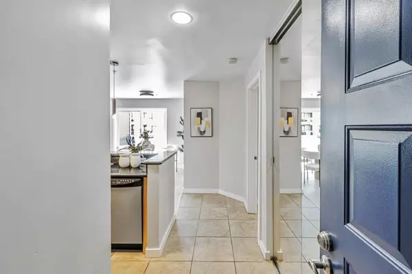 Emeryville, CA 94608,6400 Christie AVE 5408