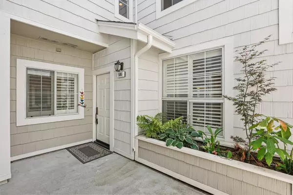 Redwood City, CA 94065,595 Shoal CIR