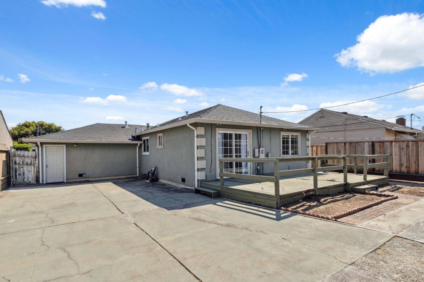 San Mateo, CA 94403,1662 Washington ST