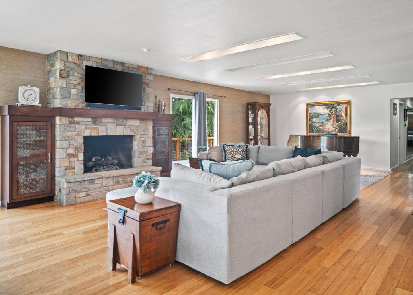 Carmel, CA 93923,25750 Rio Vista DR