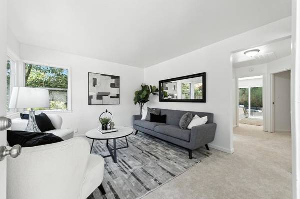 6 Clinton CT, Redwood City, CA 94061