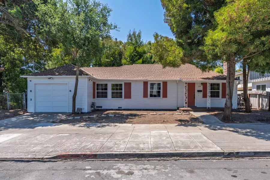 774 Chestnut ST, San Carlos, CA 94070