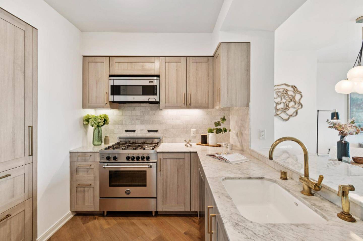 San Francisco, CA 94105,401 Harrison ST 25A
