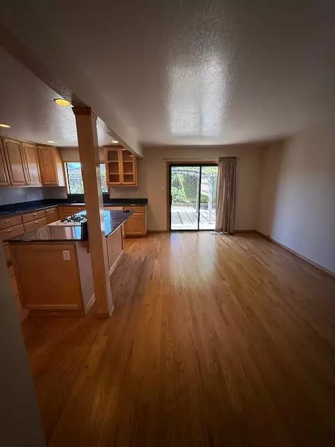 Foster City, CA 94404,1333 Tarpon ST