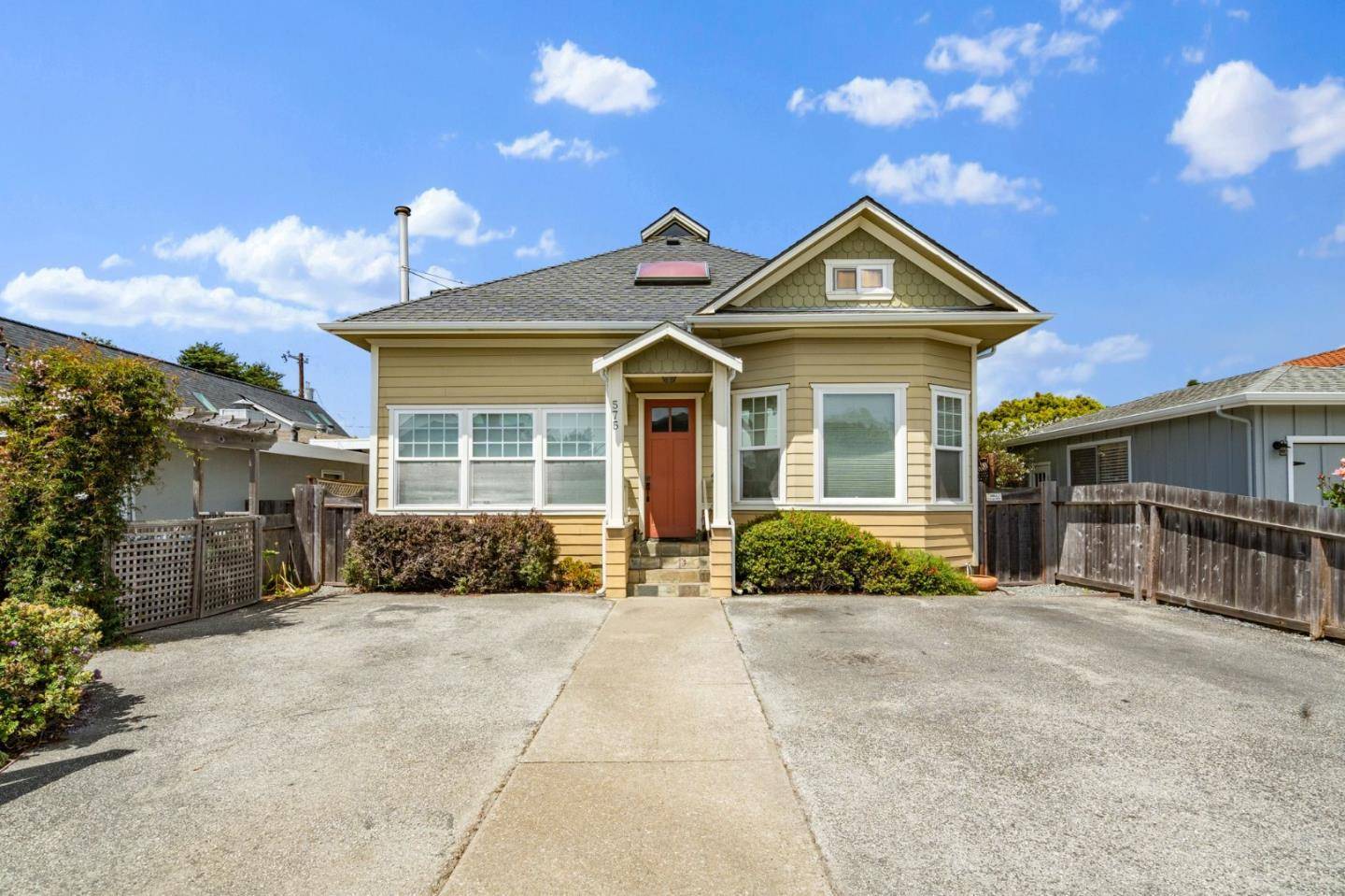 575 Myrtle ST, Half Moon Bay, CA 94019