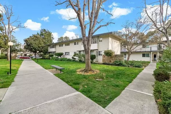Los Gatos, CA 95032,14225 Lora DR 36