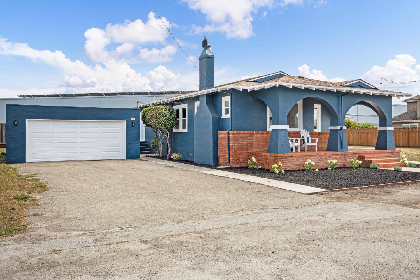 Half Moon Bay, CA 94019,417 Belleville BLVD
