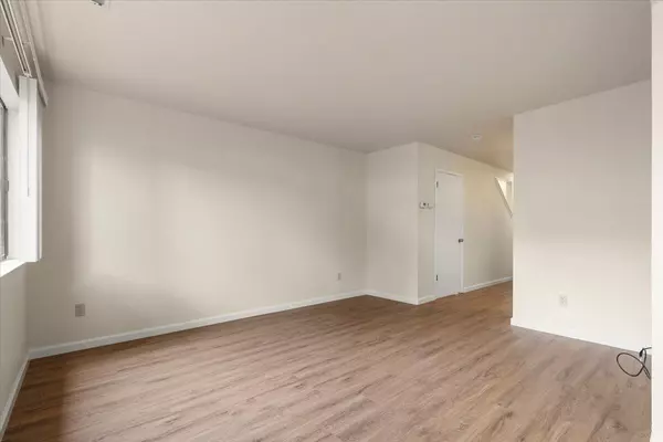 Watsonville, CA 95076,127 Terry LOOP