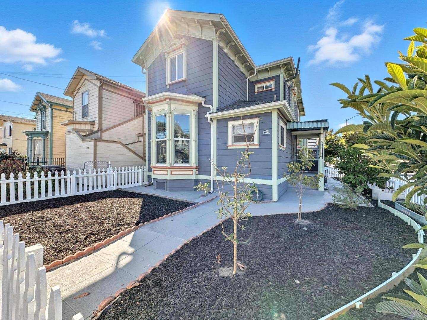 1549 5th AVE, Oakland, CA 94606
