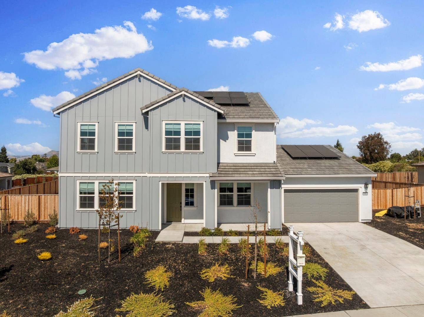 191 Scarlett WAY, Hollister, CA 95023