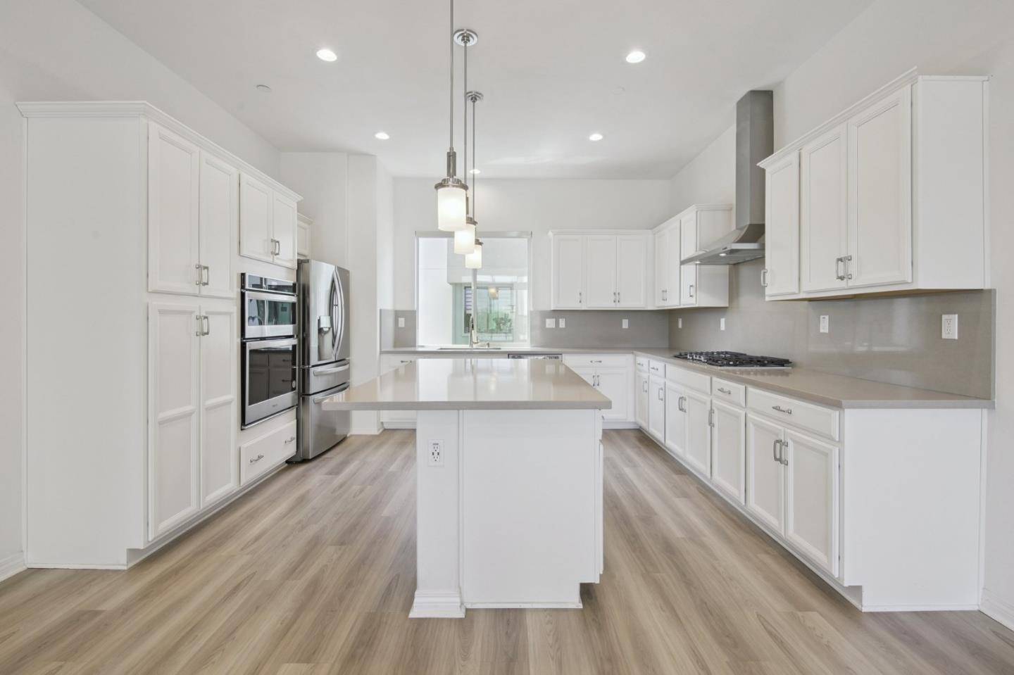 Irvine, CA 92618,132 Keeper