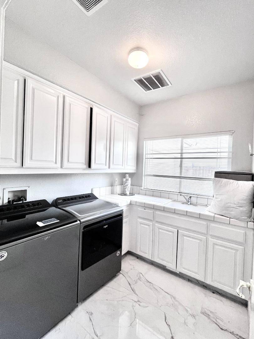 Turlock, CA 95382,3200 Brookstone DR