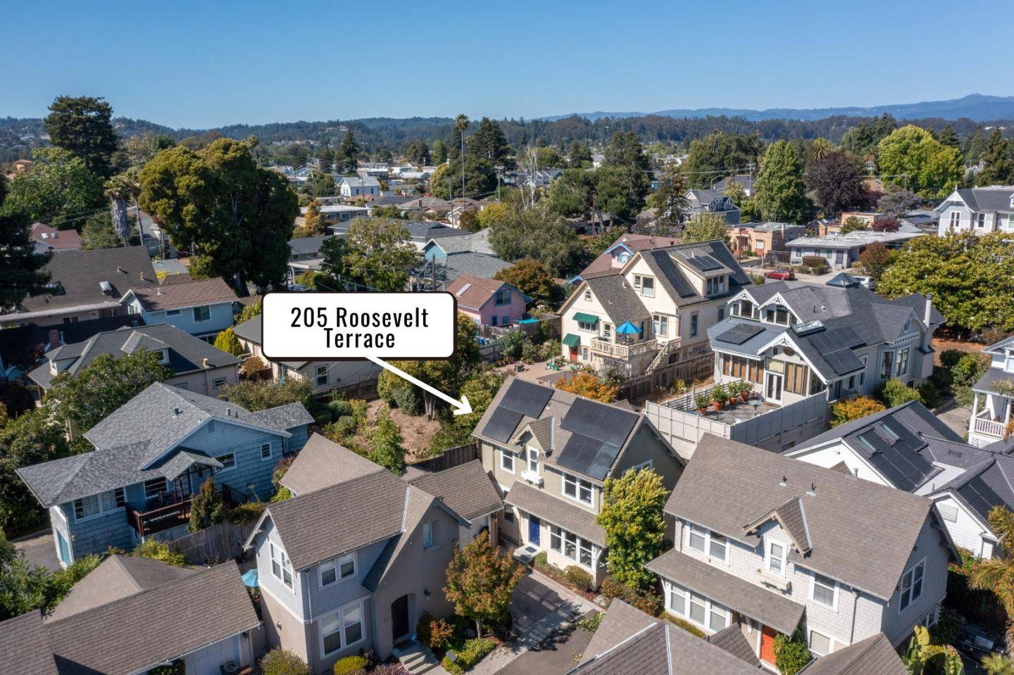 Santa Cruz, CA 95060,205 Roosevelt TER