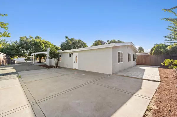 East Palo Alto, CA 94303,2887 Fordham ST