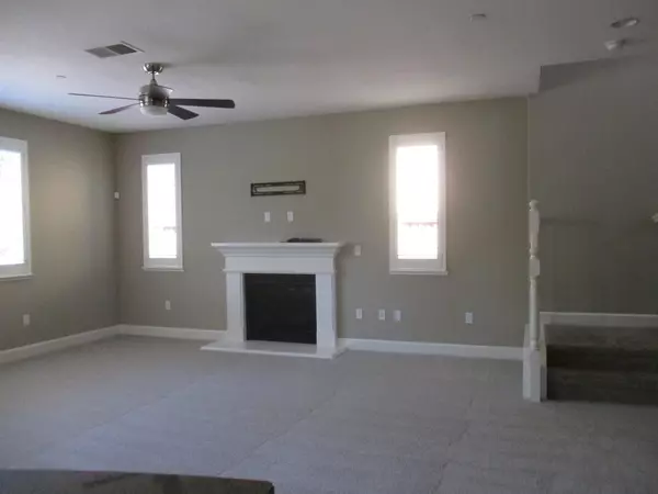 Gilroy, CA 95020,381 Windsong WAY