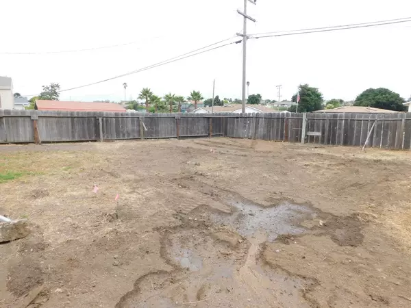 Salinas, CA 93906,313 Paul AVE