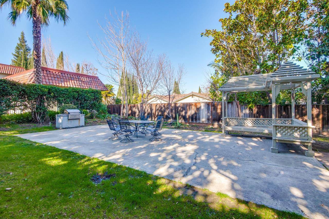 Santa Clara, CA 95051,2779 Mauricia A