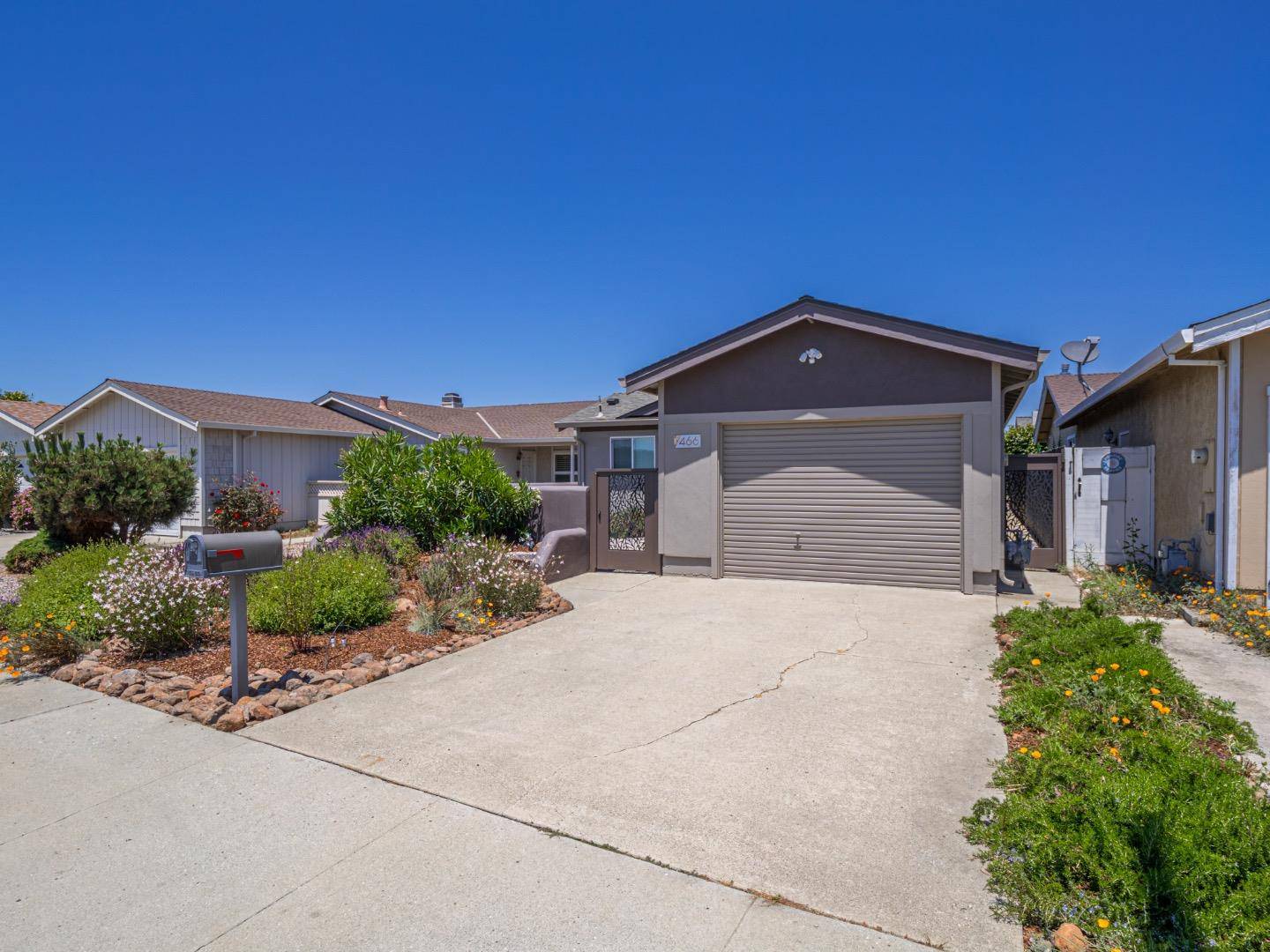 Watsonville, CA 95076,466 Cloudview DR