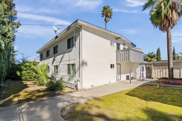 Campbell, CA 95008,935 Ravenscourt AVE