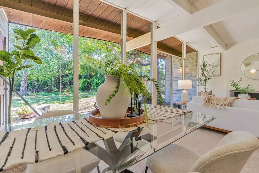 26 Roosevelt CIR, Palo Alto, CA 94306