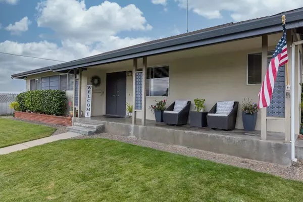 Salinas, CA 93906,808 Saratoga DR