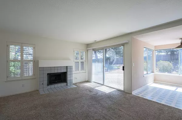 Marina, CA 93933,337 Quebrada Del Mar RD