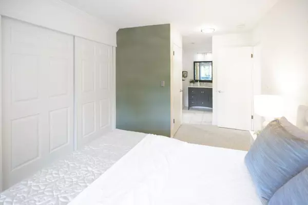 Oakland, CA 94605,700 Canyon Oaks DR H