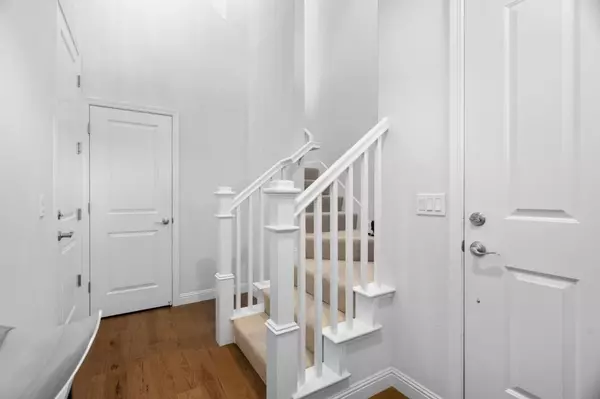 Redwood City, CA 94063,641 Turnbuckle DR 1701