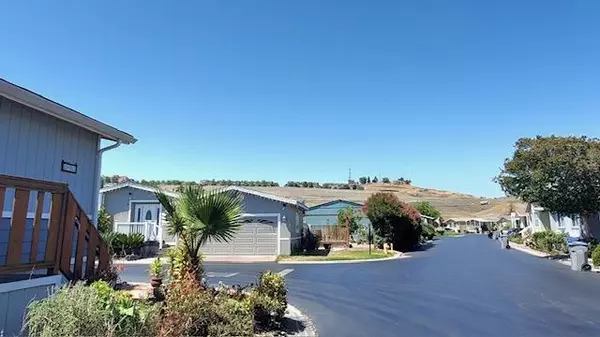 San Jose, CA 95111,385 Chateau La Salle DR 385