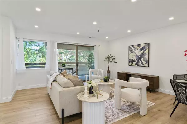 Los Gatos, CA 95032,451 Alberto WAY D244