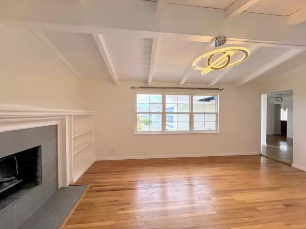 Foster City, CA 94404,906 Crane AVE