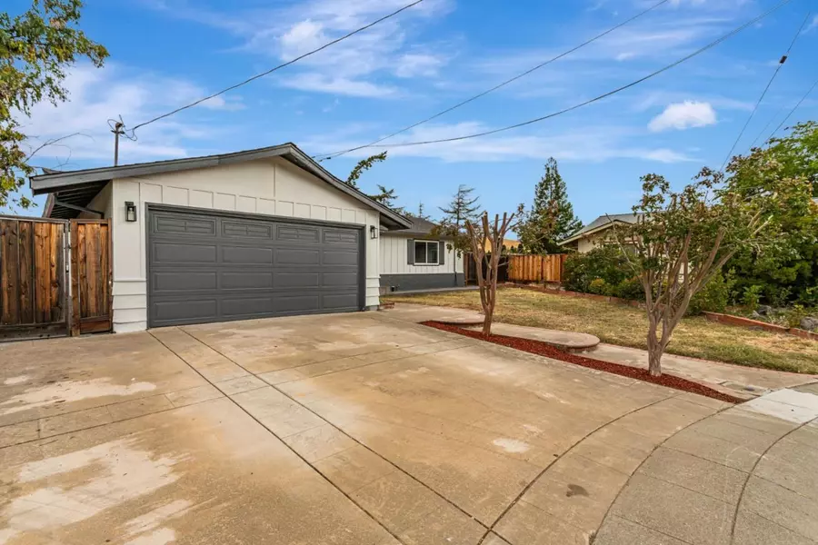 6883 Langmuir LN, Dublin, CA 94568