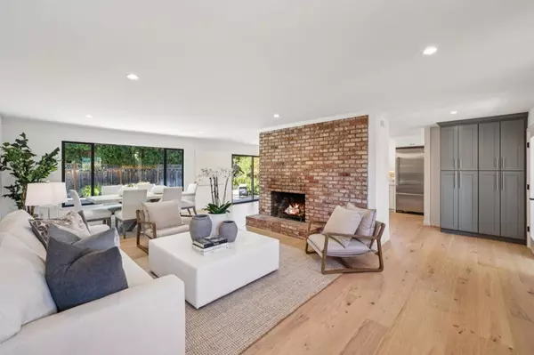 Los Altos, CA 94024,1671 Ben Roe DR