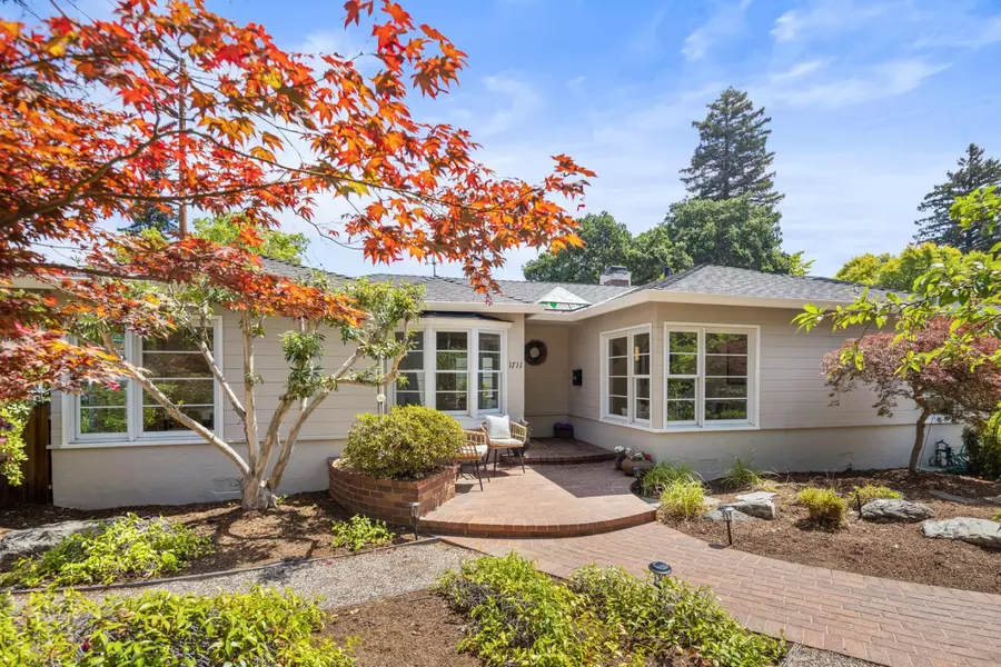 1711 Guinda ST, Palo Alto, CA 94303
