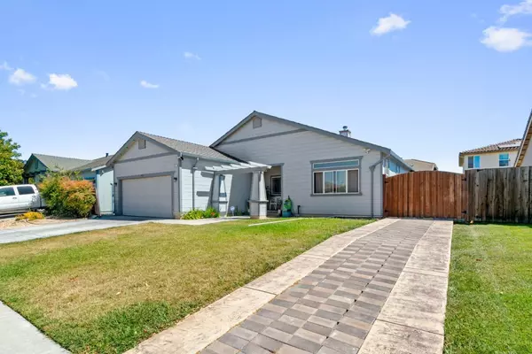 921 Steinbeck DR, Hollister, CA 95023