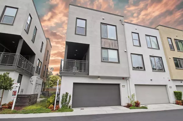 Hayward, CA 94544,25212 Parklane DR