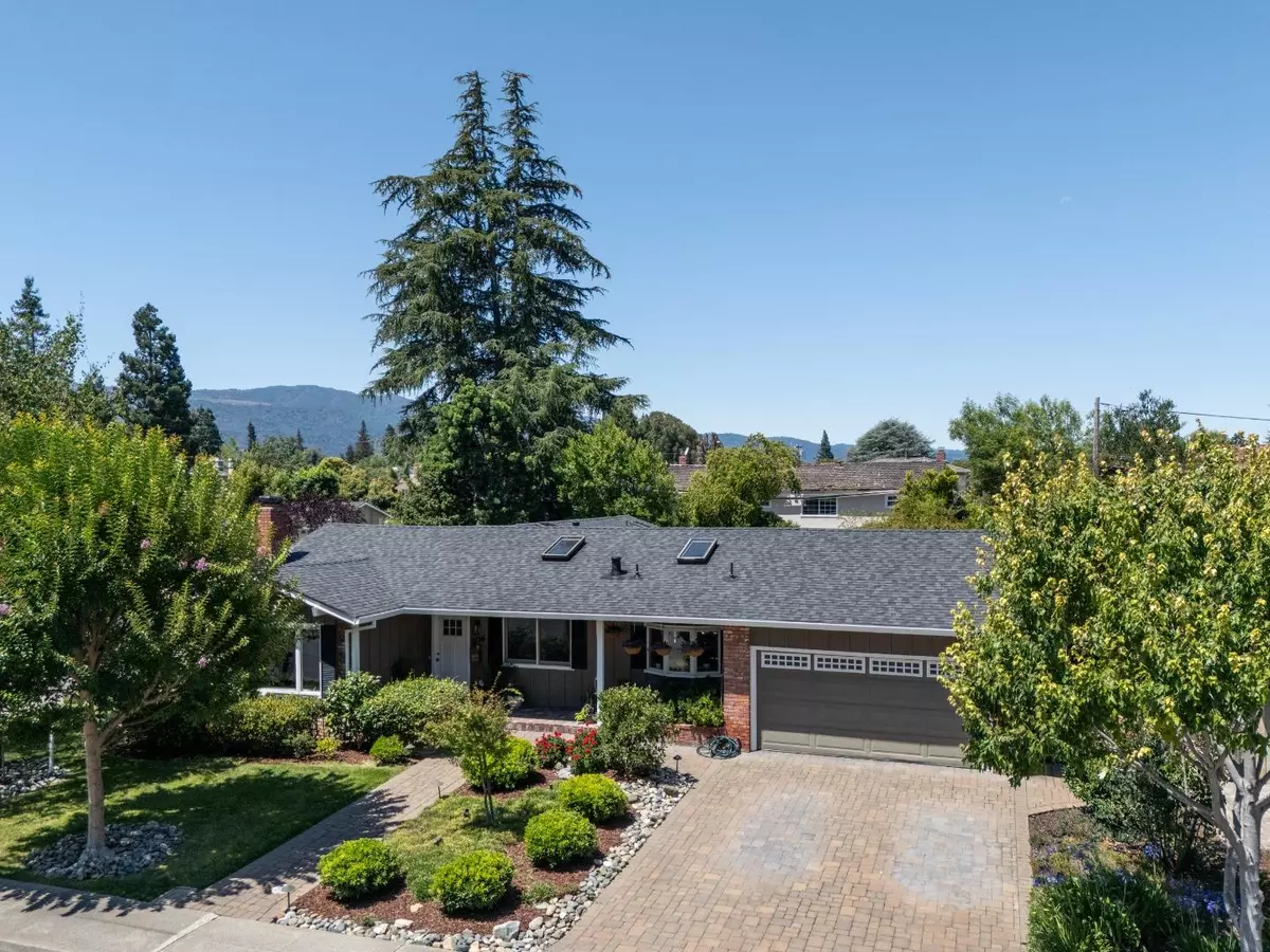 Mountain View, CA 94040,2726 Saint Giles LN